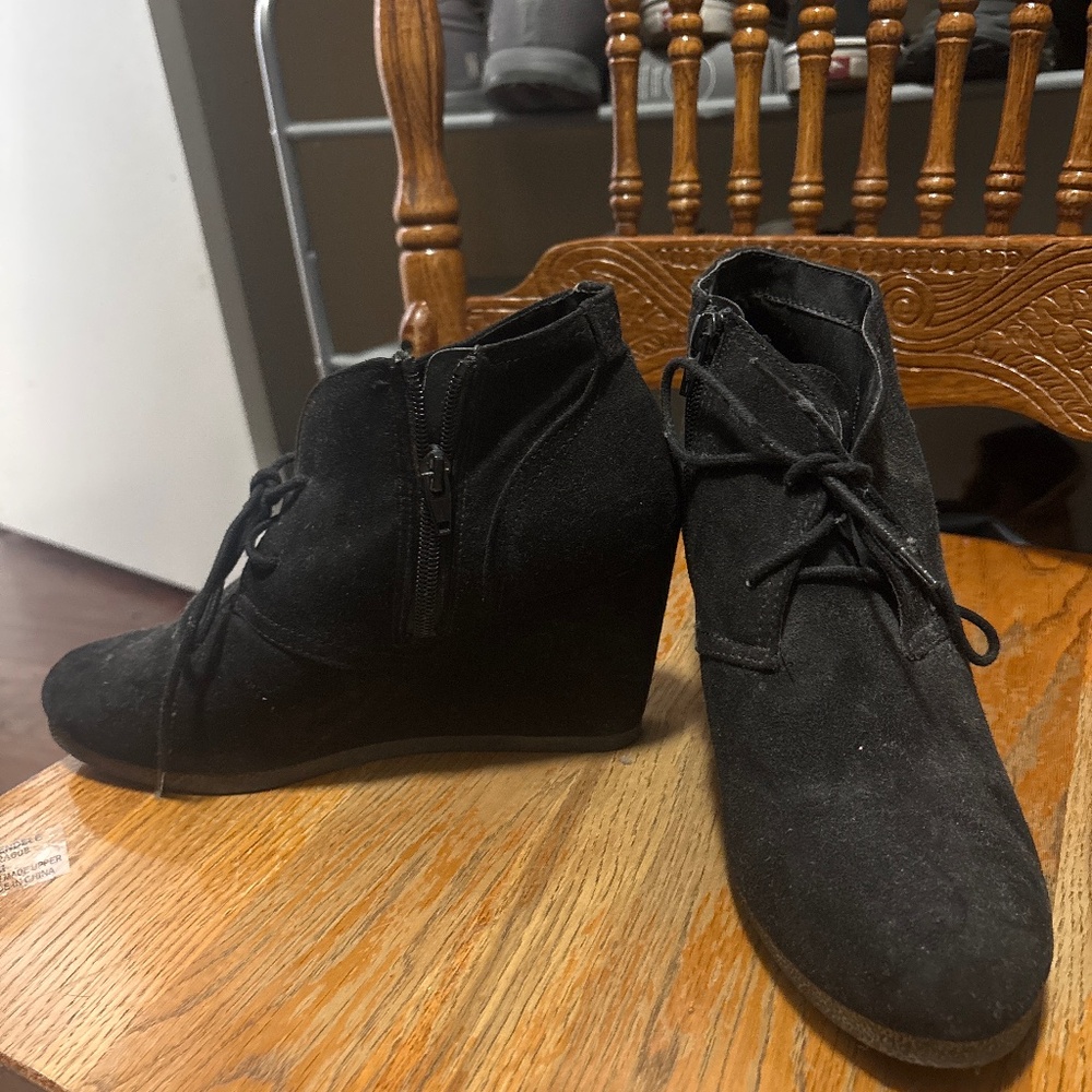 Women’s Wedge Booties